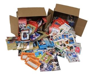 
Lot 734
2 boxes full of mixed sports cards
