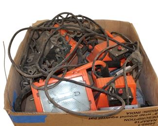 
Lot 806
Box of 4 utility work lights
