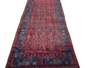 
Lot 818
Semi antique hand stitched wool rug needs cleaning

