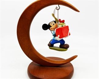 DISNEY COLLECTIBLES IN BOXES