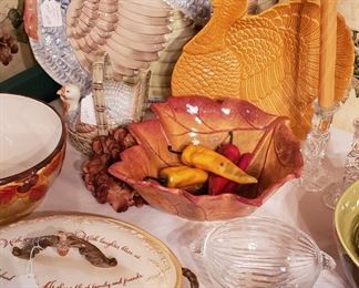 Holiday serving pieces