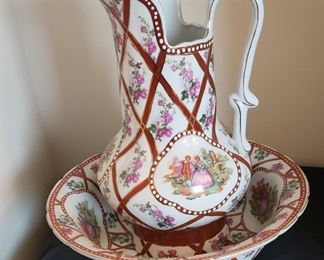  vintage pitcher with wash basin