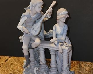 Lladro 5381 Serenade