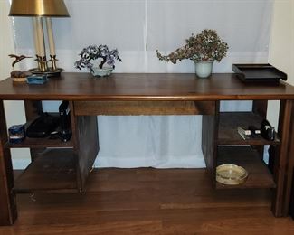 desk, brass lamp, jade 