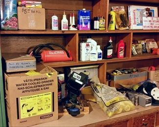 Tormek 'SuperGrind 2004' water cooled grinder and Nick chainsaw blade sharpener