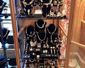 ALL JEWELRY HAS BEEN REMOVED UNTIL THE DAY OF THE SALE AND WILL BE REMOVED AT NIGHT ON SALE DAYS.  YES…IT’S ALL REAL AND THE MOST COVETED DESIGNERS IN THE WORLD.