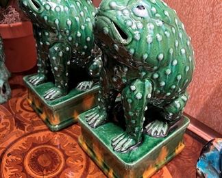 Pair of Asian porcelain frogs
