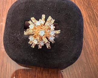 Costume “opal” and gold ring