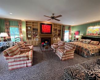 Upstairs Main Bedroom
