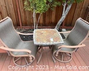 woutdoor table with 2 chairs551 t