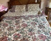 wqueen size headboard and bed851 t