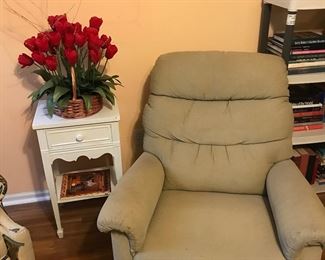 Comfy recliner! Cute shabby chic table with drawer!