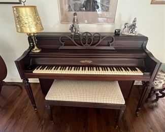 CHICKERING Spinet Piano