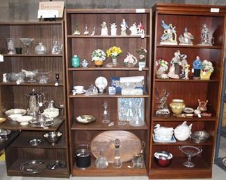 Large amount of figurines, crystal, porcelain, crystal and so much more.