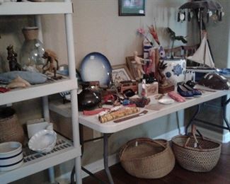 ASIAN ITEMS, COLLECTIBLES AND BASKETS