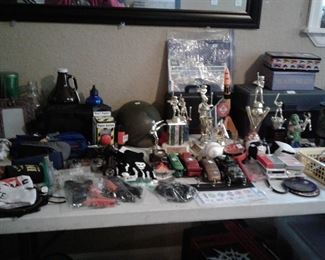 COLLECTIBLES AND TROPHYS