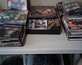 GAMES: DESCENT, WARHAMMER 40,000 AND MORE