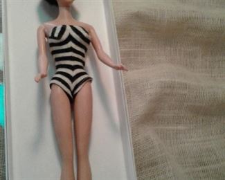 VINTAGE BARBIE