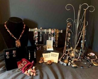 "Spectacular Summer Creek" Graniteville, SC Starts Closing Sat 4/29 8pm. Pickup is Tue 5/2 2-6pm. Click here to see more photos, descriptions, and current bids:&nbsp;https://ctbids.com/estate-sale/21235