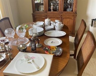 Mika’s a bone china pie plate w/knife; Fitz & Floyd “Kitty Witches” candy dish; lots of vintage glassware.