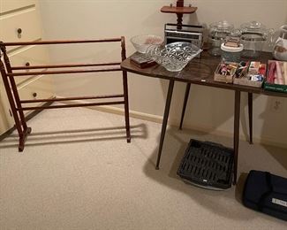 Carl Forslund Quilt Stand