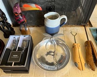 Set of 2 Hoya champagne flutes with box.