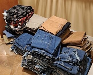 Tons of carhartt jeans , 32 x 36