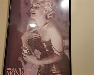 Marilyn frames art