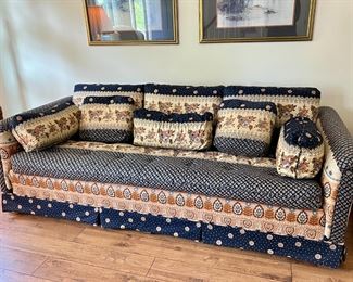 Vintage Broyhill sofa with accent pillows