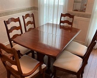 Broyhill dining set