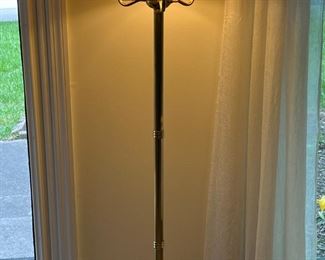 Brass pole lamp