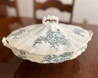 Antique Imperial Porcelain serving bowl
