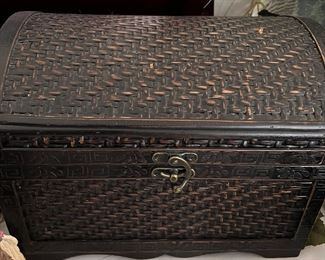 Small Wicker Chest Decor