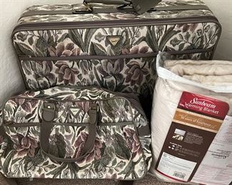 Luggage, Warming Blanket