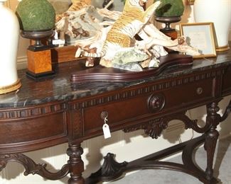 WONDERFUL DEMILUNE STYLE MAHOGANY AND MARBLE PERIOD FOYER PIECE