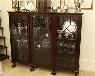MAHOGANY AND GLASS 3 DOOR BOOKCASE/CHINA CABINET
