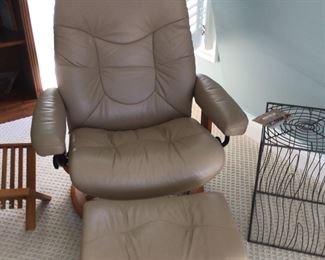 Leather chair with ottoman