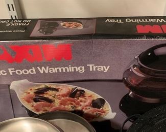 Electric food warming tray in box
