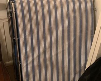 Twin folding bed (2)