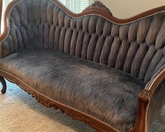 Antique Victorian Walnut Settee