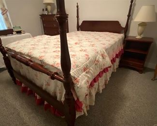 Beautiful Antique 4 Poster Bed