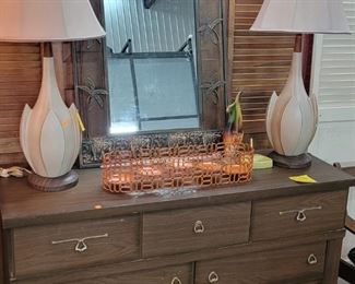 DRESSER W/ MIRROR