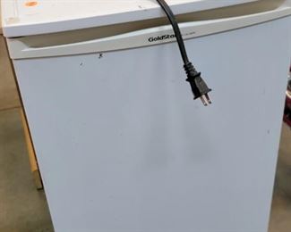 GOLD STAR MINI FRIDGE