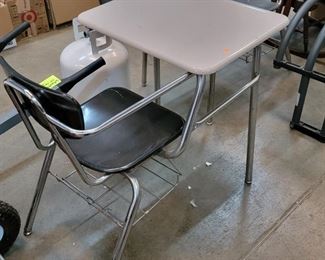 SCHOOL DESK