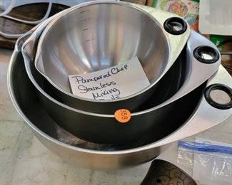 PAMPERED CHEF STAINLESS MIXING BOWLS