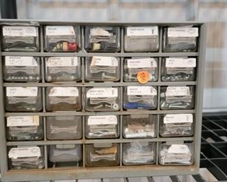 HARDWARE ORGANIZER