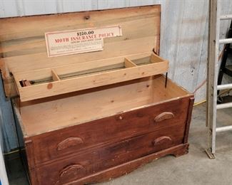 CEDAR CHEST