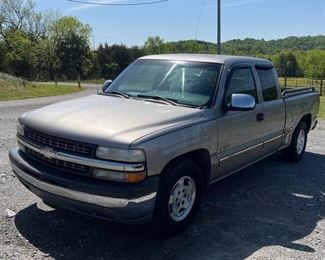 2001 CHEVROLET SILVERADO LS 