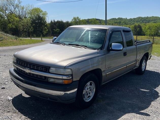 2001 CHEVROLET SILVERADO LS 
