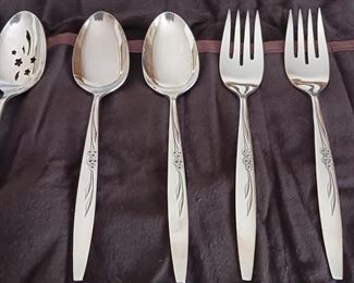 Oneida flatware set